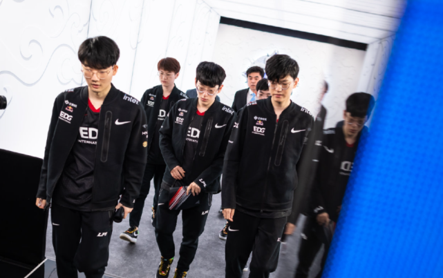 使得她能够 使得她能够