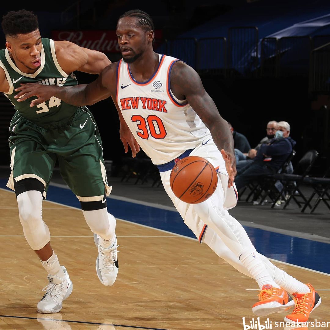 的守门员对 的守门员对